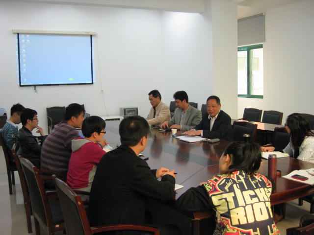 分院邀请中纺院原纺织所所长侯国兴进行科研工作交流