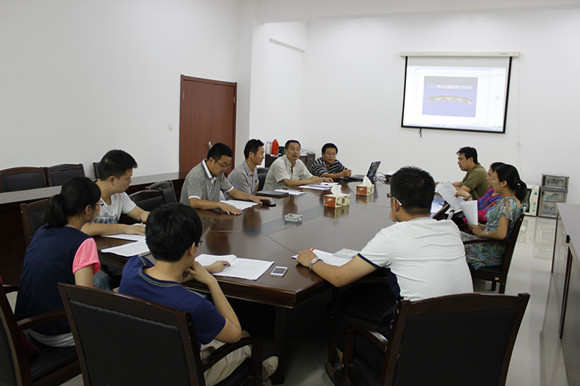 分院举办行车安全知识讲座