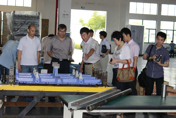 中纺院党委、工会领导到江南分院慰问、调研