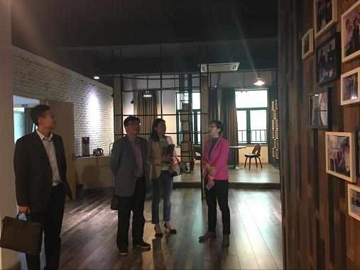 科技局副局长朱如华一行到中纺院浙江院调研科技合作工作