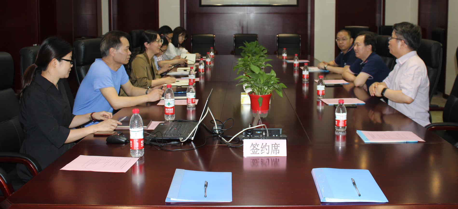 中纺院江南分院与浙江中海签订医用防护面料研发基地共建协议