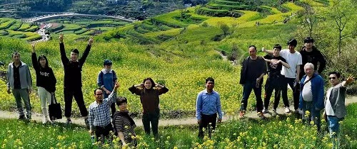 阳春踏青正当时，爱在山水间—— 江南分院工会组织全体员工春游活动