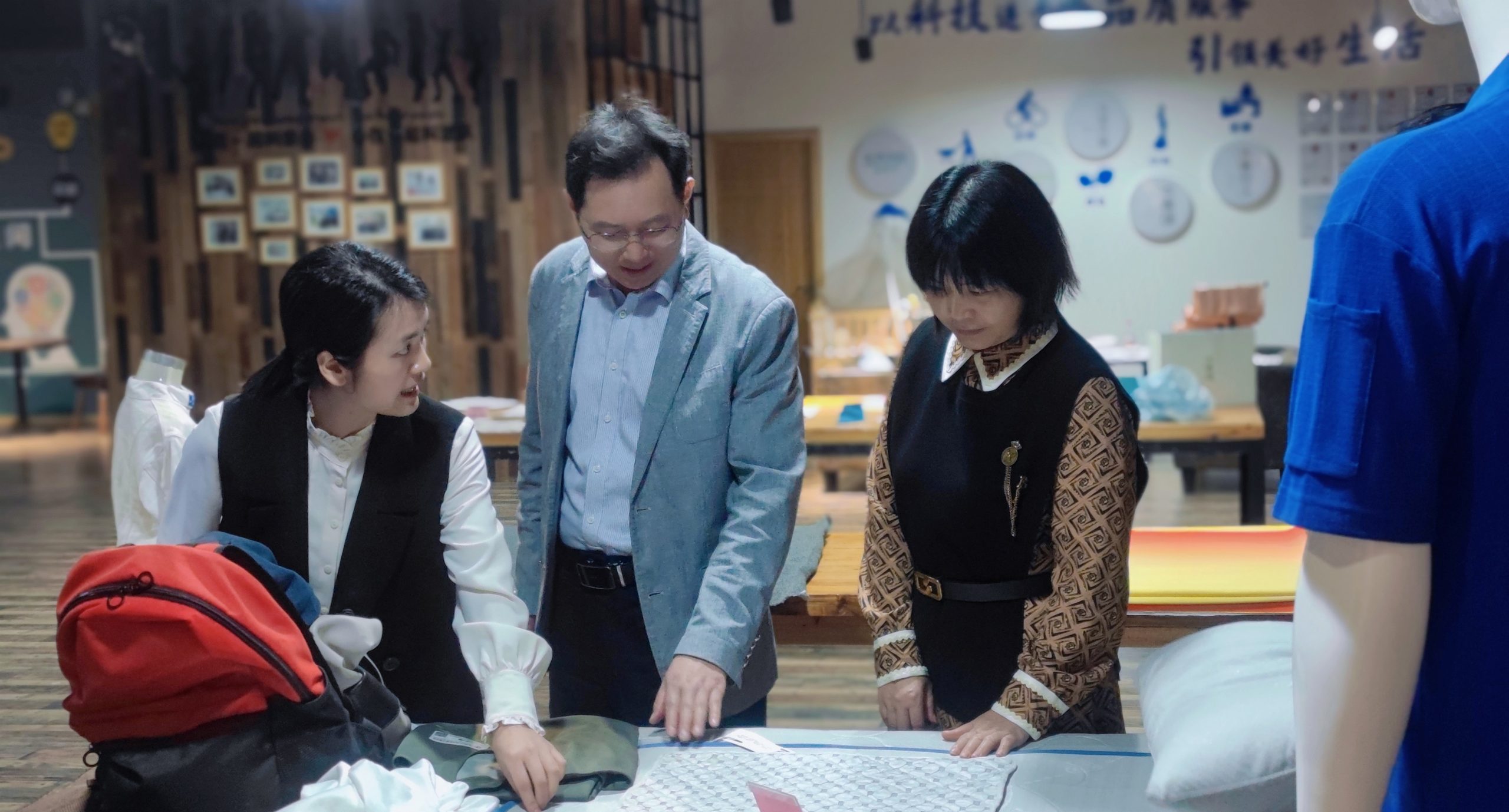 绍兴市科协党组成员、副主席袁承华一行到江南分院调研