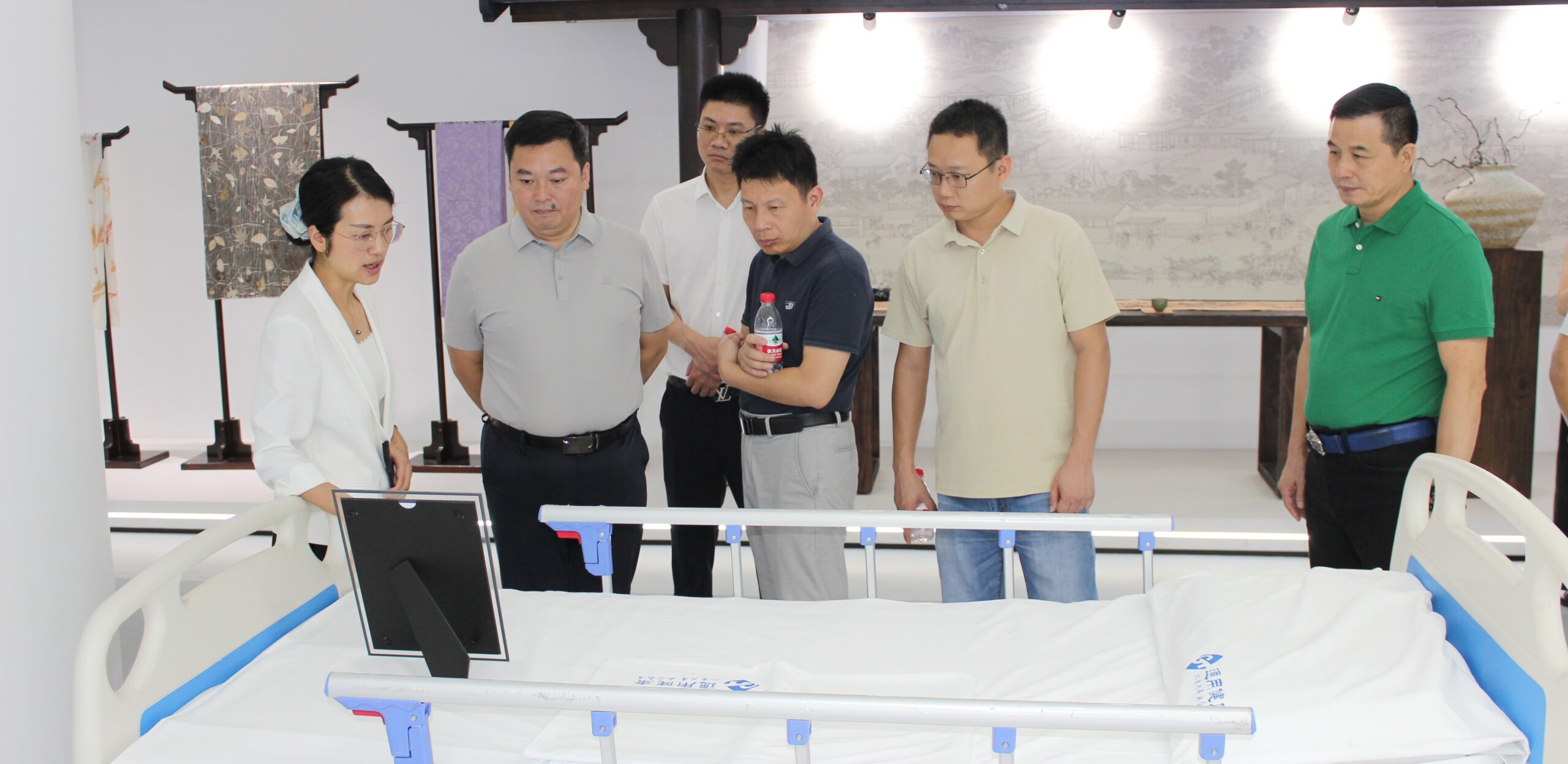 瑞金经开区党工委委员、管委会副主任林浩一行到通用技术中纺院江南分院调研